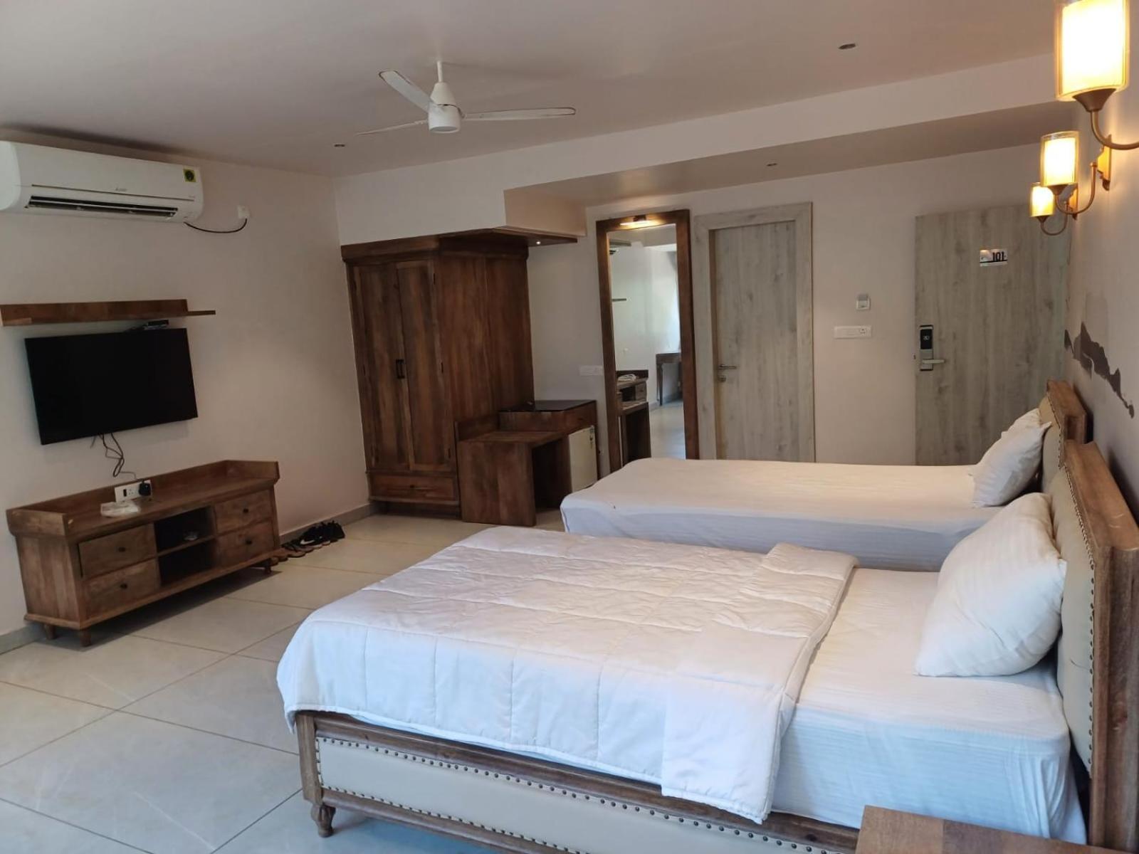 Ariena By Spree Hotels Goa Morjim Eksteriør billede